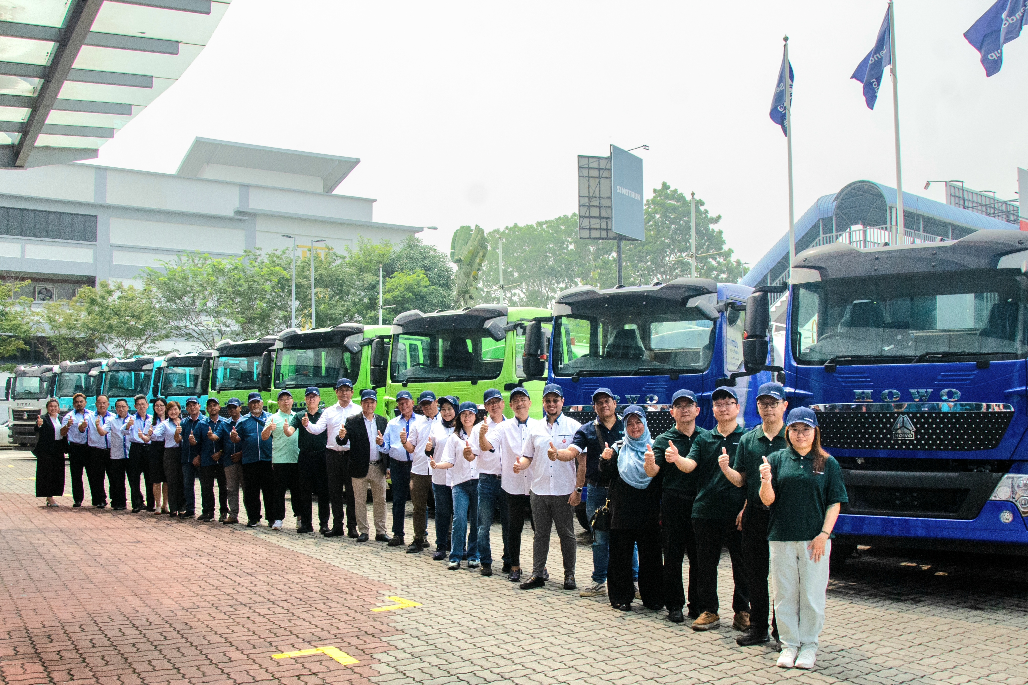 SINOTRUK promociona en Malasia vehículos de saneamiento NEV